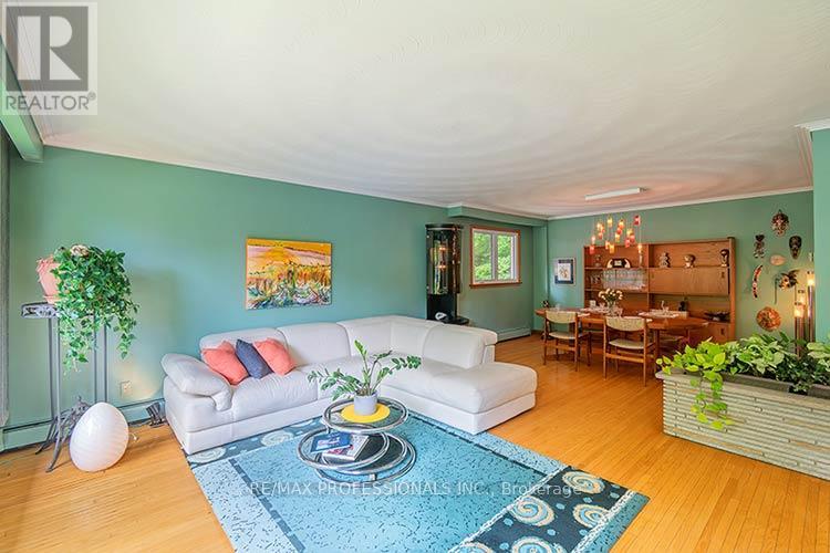 7 Cherry Post Crescent, Toronto, Ontario  M9C 2J9 - Photo 12 - W13227484