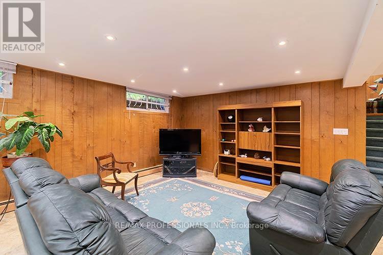 7 Cherry Post Crescent, Toronto, Ontario  M9C 2J9 - Photo 36 - W13227484