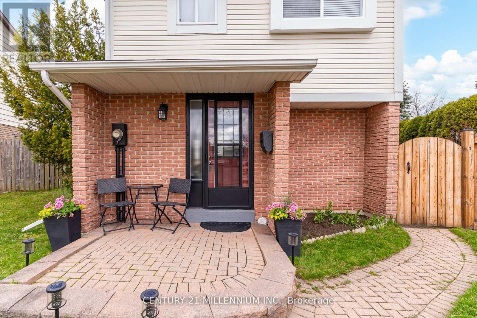72 Karen Court, Orangeville, Ontario  L9W 3S3 - Photo 3 - W13227500