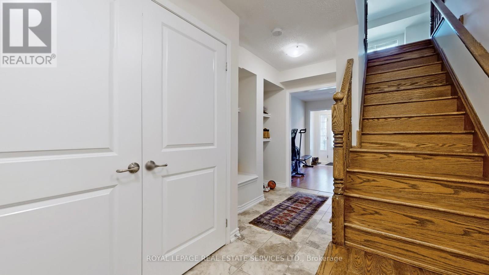 280 Sarah Cline Drive, Oakville, Ontario  L6M 0V4 - Photo 3 - W13227574