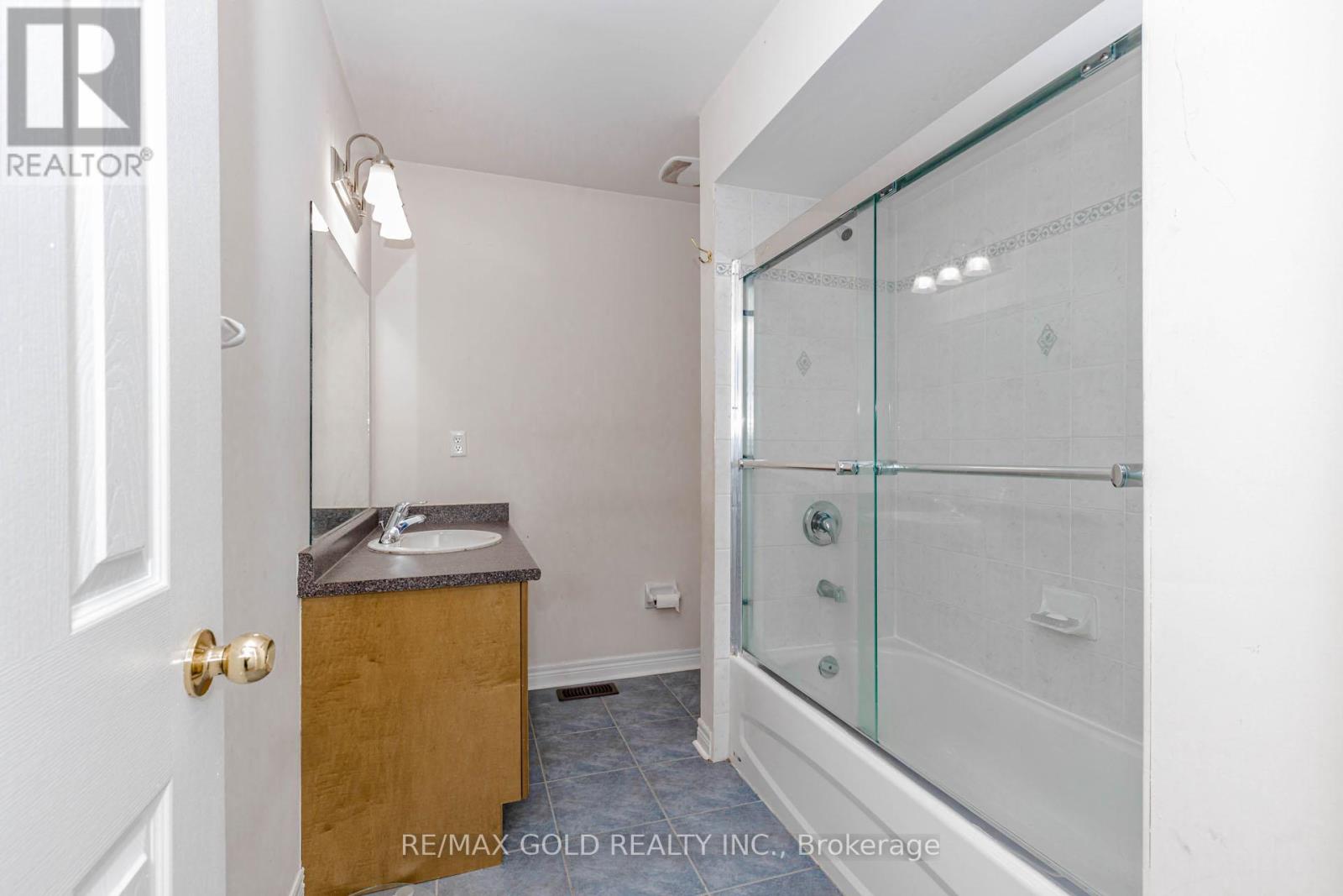 Upper Level Only - 93 Footbridge Crescent, Brampton, Ontario  L6R 0T9 - Photo 21 - W13227608