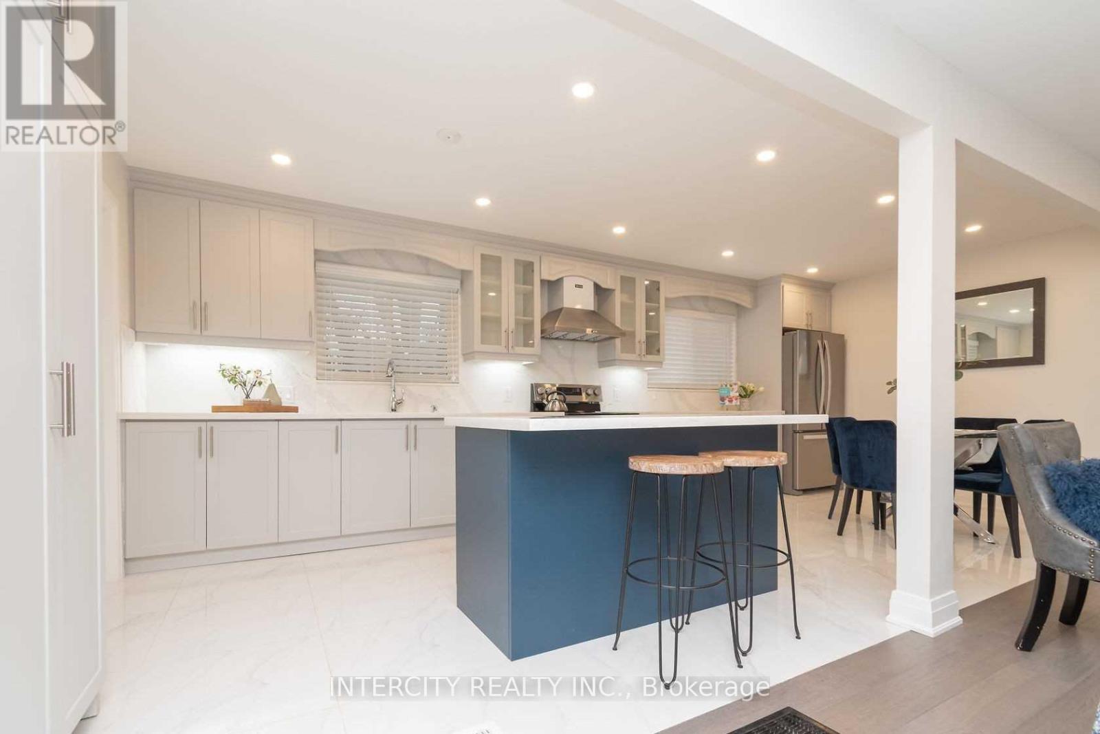 781 Drury Lane, Burlington, Ontario  L7R 2Y1 - Photo 13 - W13227660