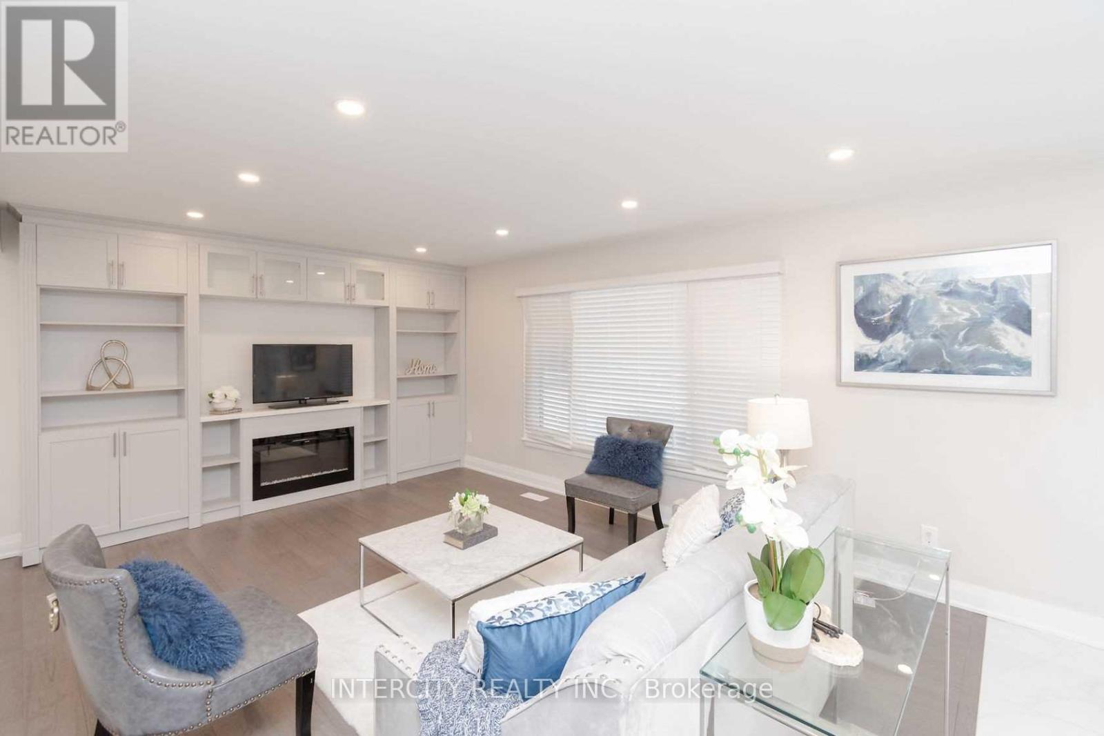 781 Drury Lane, Burlington, Ontario  L7R 2Y1 - Photo 8 - W13227660