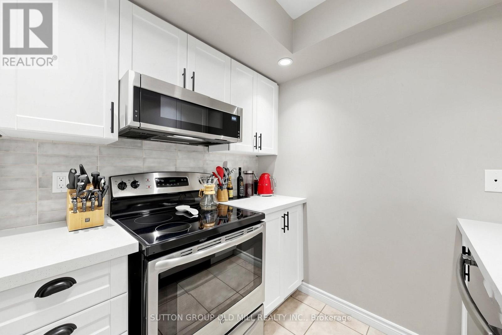1716 - 5233 Dundas Street W, Toronto (Islington-City Centre West), Ontario  M9B 6M1 - Photo 9 - W13227672