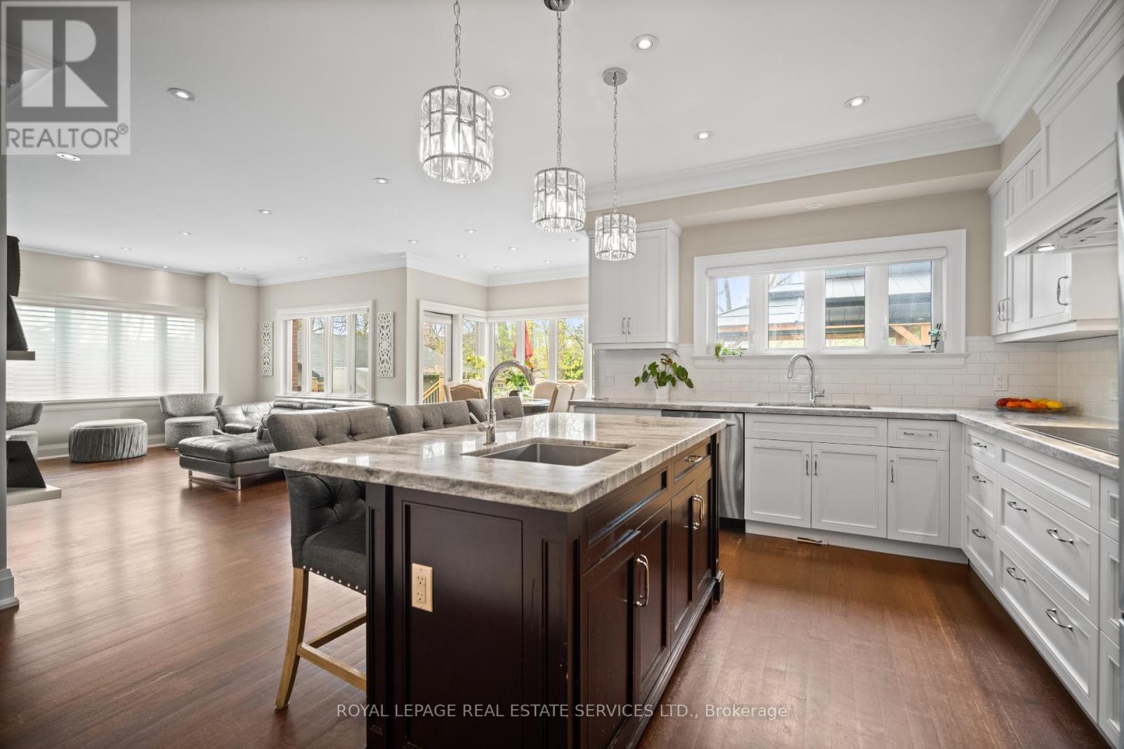 3 Donnybrook Lane, Toronto, Ontario  M9A 2V2 - Photo 9 - W13227738
