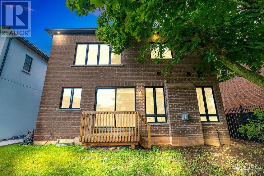 185 Burloak Drive, Oakville, Ontario  L7L 4W4 - Photo 26 - W13227800