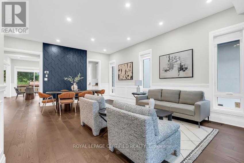 185 Burloak Drive, Oakville, Ontario  L7L 4W4 - Photo 6 - W13227800