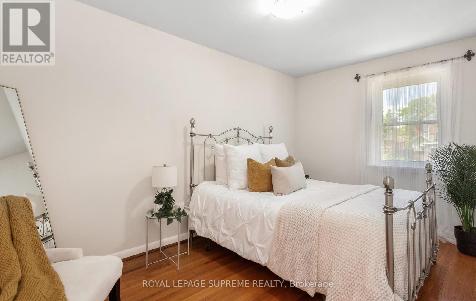 16 East Drive, Toronto, Ontario  M6N 2N7 - Photo 16 - W13227906