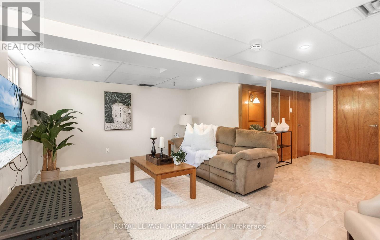 16 East Drive, Toronto, Ontario  M6N 2N7 - Photo 27 - W13227906