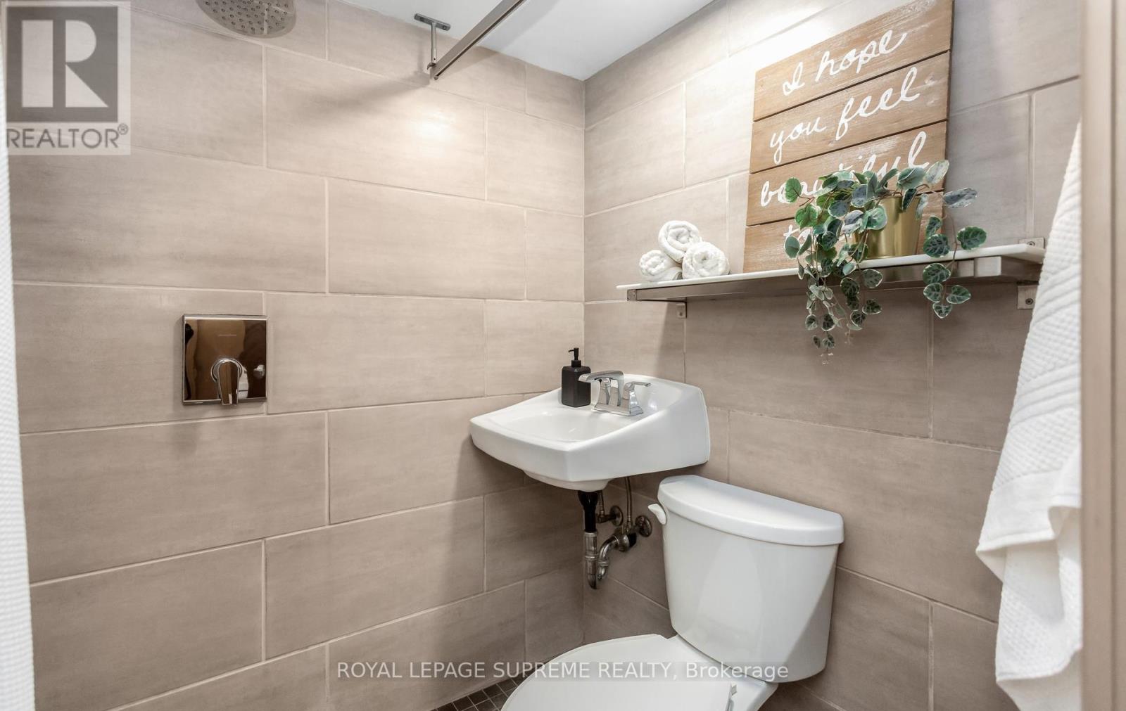 16 East Drive, Toronto, Ontario  M6N 2N7 - Photo 33 - W13227906