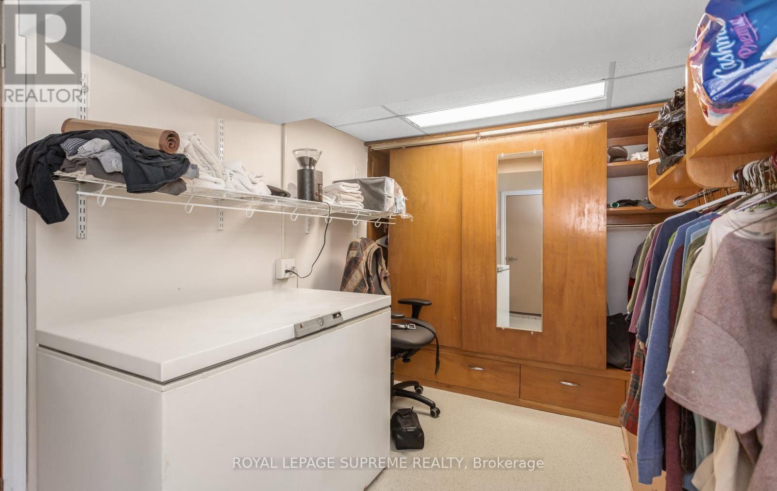 16 East Drive, Toronto, Ontario  M6N 2N7 - Photo 36 - W13227906