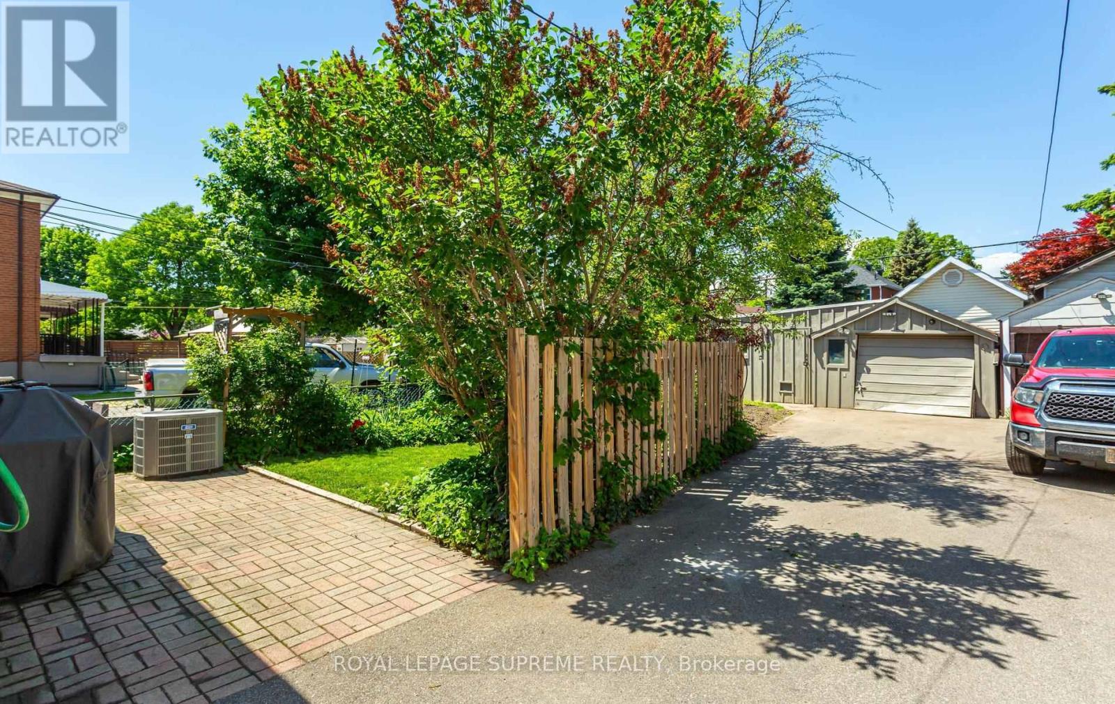 16 East Drive, Toronto, Ontario  M6N 2N7 - Photo 41 - W13227906