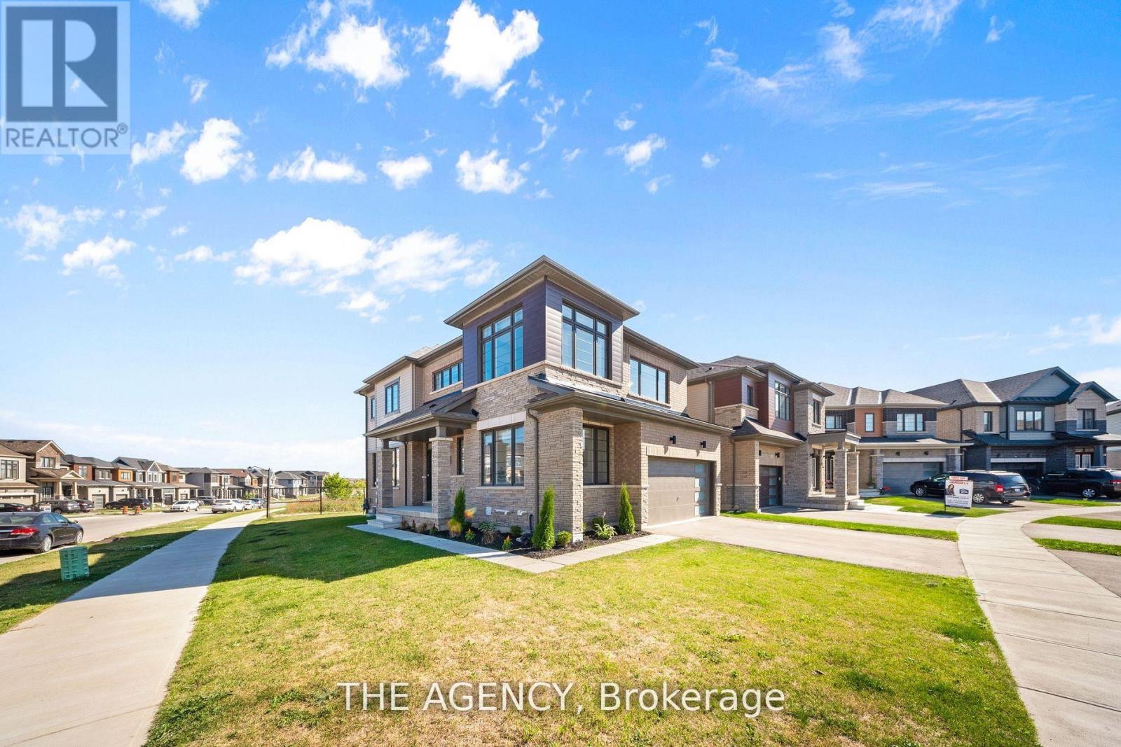 1 Bee Crescent, Brantford, Ontario  N3T 0V7 - Photo 2 - X13227552