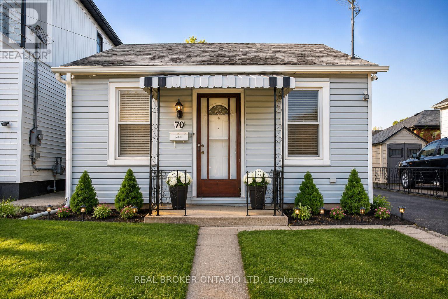70 POULETTE STREET, Hamilton, Ontario