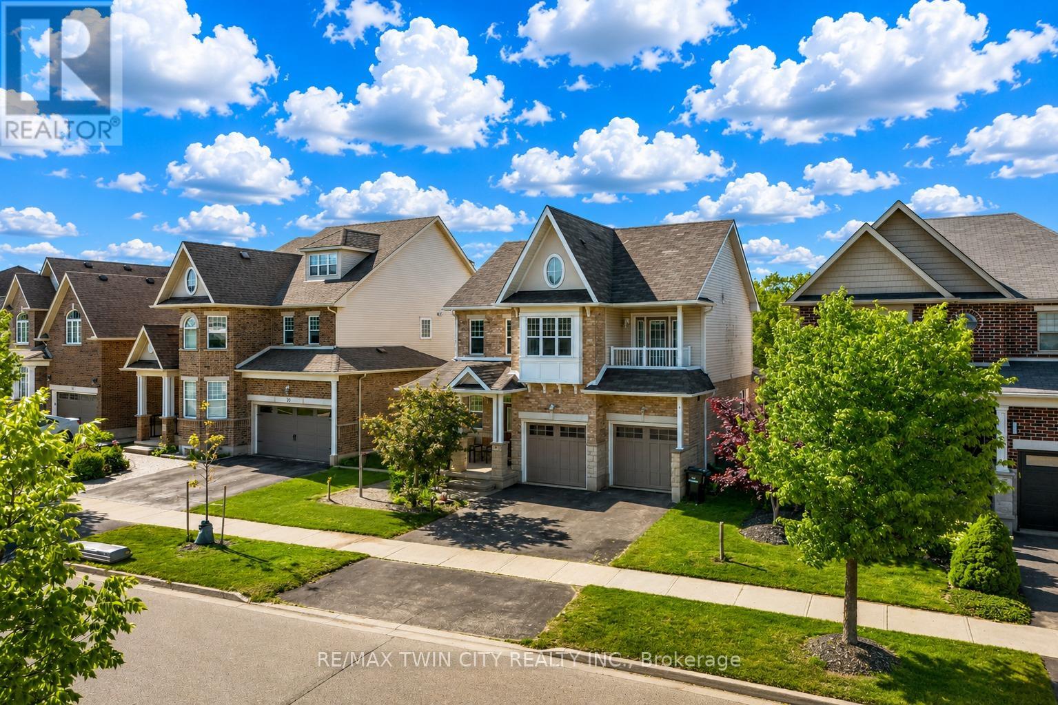 27 Tremaine Drive, Kitchener, Ontario  N2A 4L9 - Photo 2 - X13227830