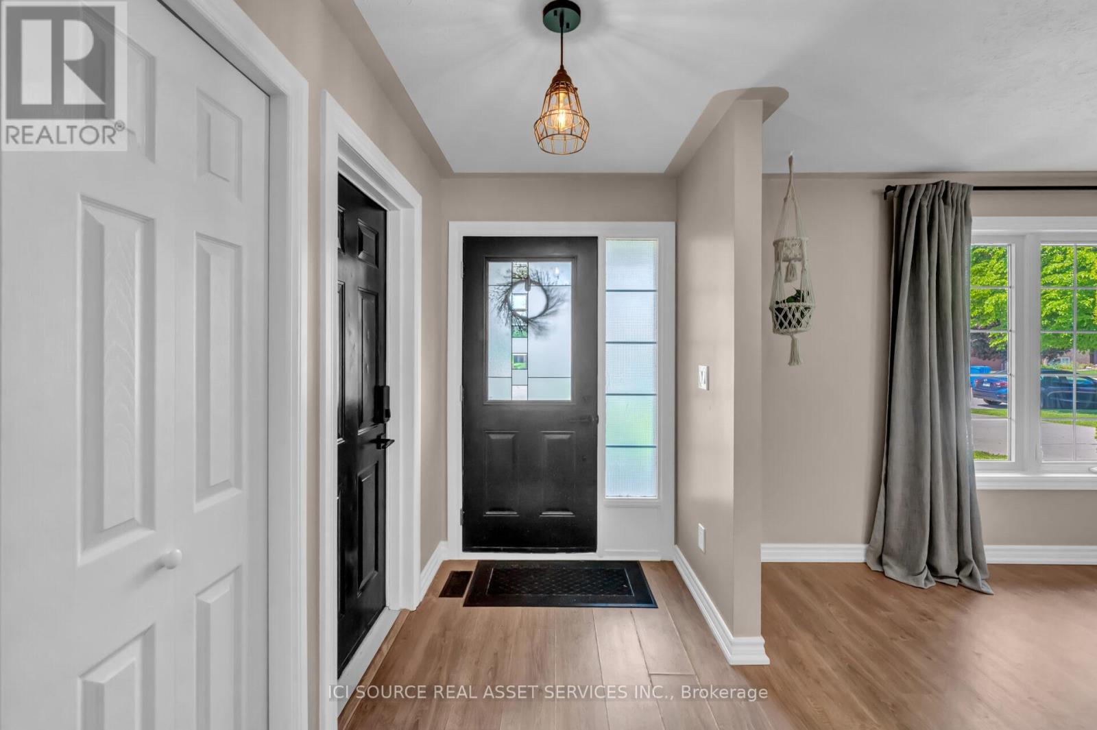 23 Carolinian Place, Chatham-Kent, Ontario  N7L 5M7 - Photo 4 - X13227850