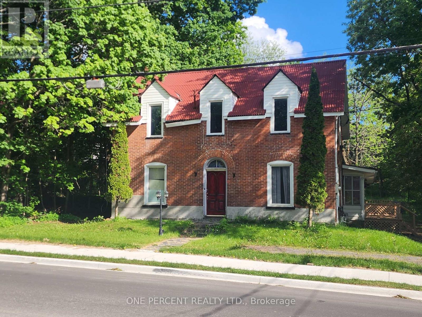 213 ST LAWRENCE STREET EAST STREET E, Centre Hastings, Ontario