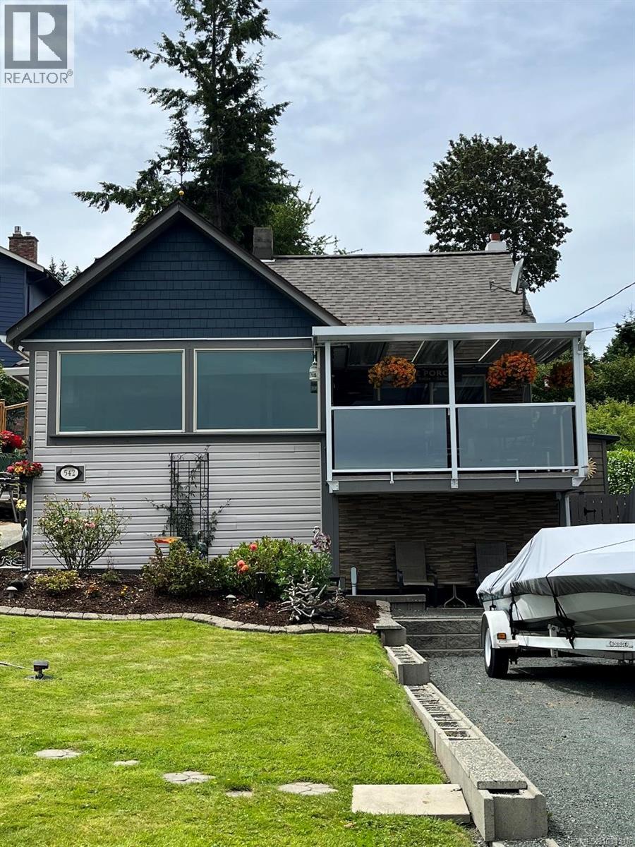 542 Thulin St, Campbell River, British Columbia  V9W 2L1 - Photo 2 - 1034318