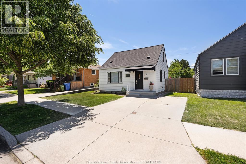 MLS# 26012754: 1071 Fairview BOULEVARD, Windsor, Canada