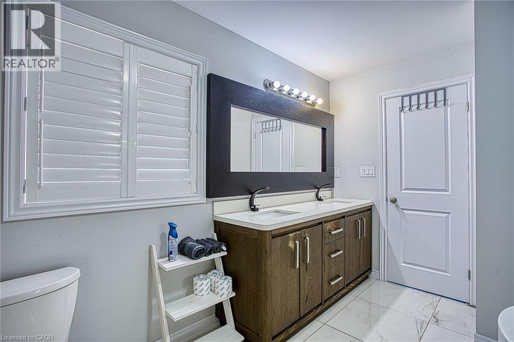 17 Narbonne Crescent, Stoney Creek, Ontario  L8J 0J7 - Photo 24 - 40834888