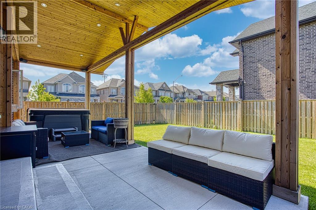 17 Narbonne Crescent, Stoney Creek, Ontario  L8J 0J7 - Photo 38 - 40834888