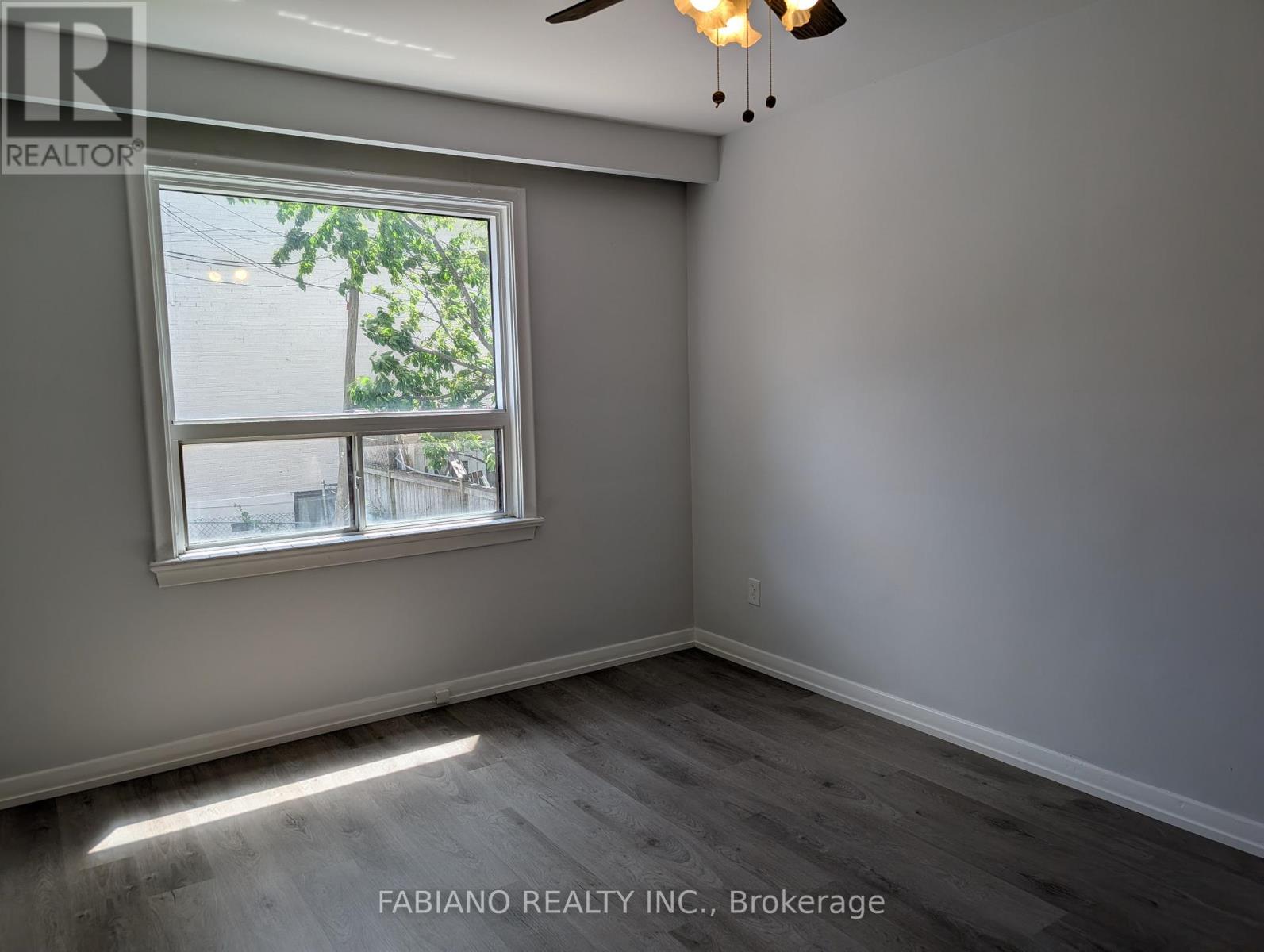 2 - 5 Hertford Avenue, Toronto, Ontario  M6M 1S1 - Photo 12 - W13227226