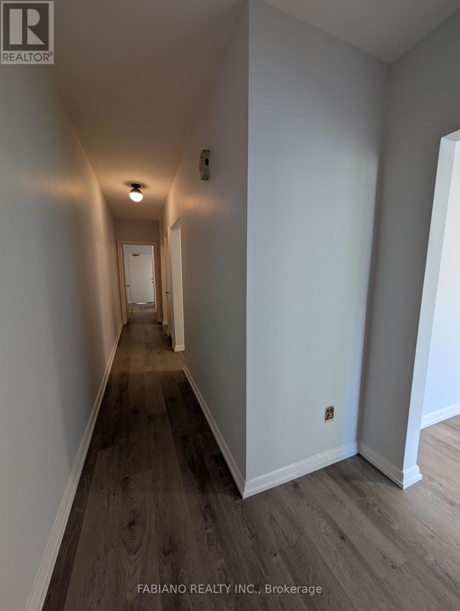 2 - 5 Hertford Avenue, Toronto, Ontario  M6M 1S1 - Photo 9 - W13227226