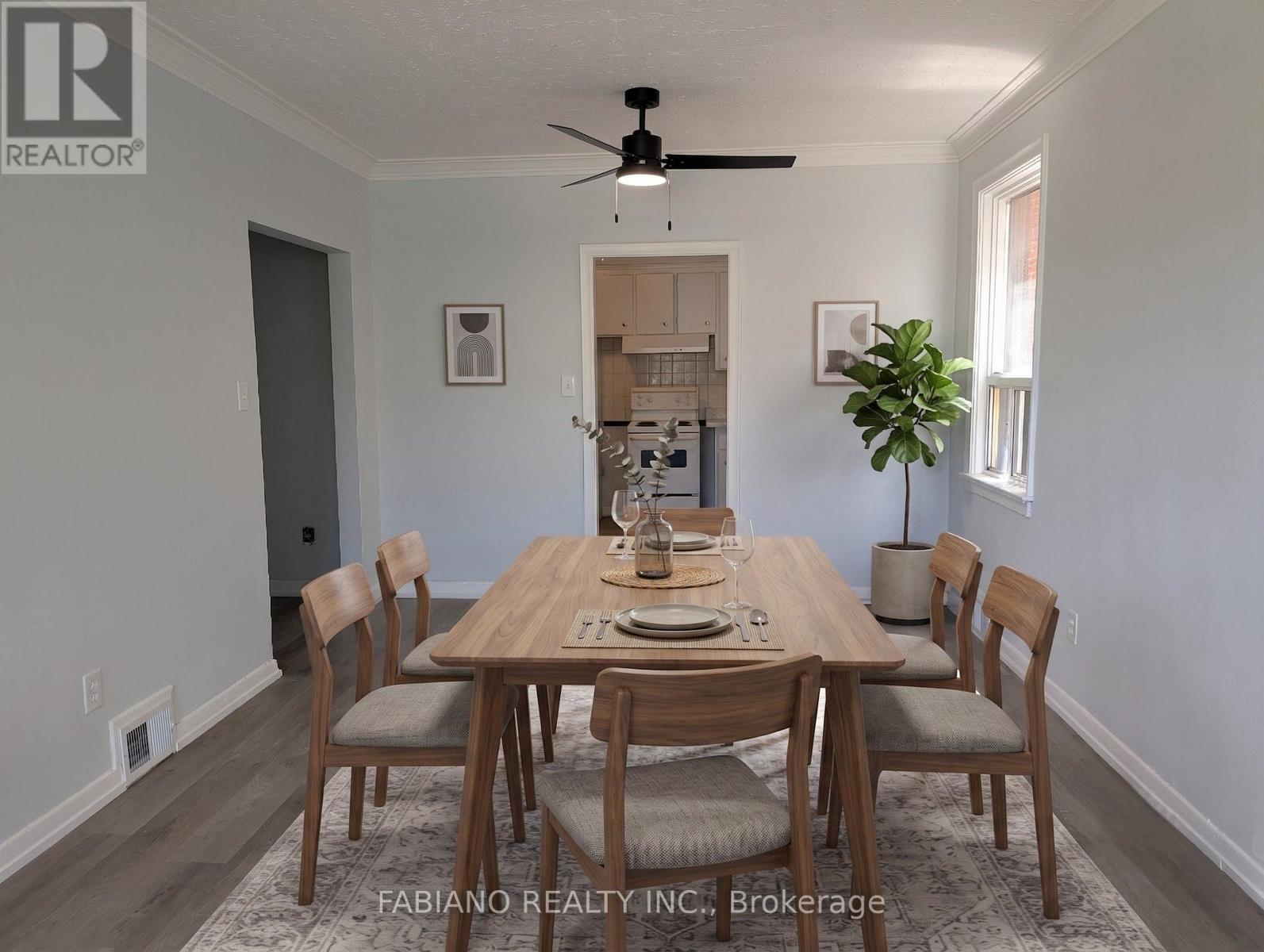 2 - 5 Hertford Avenue, Toronto, Ontario  M6M 1S1 - Photo 3 - W13227226