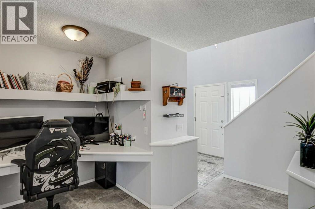 181 Citadel Ridge Close Nw, Calgary, Alberta  T3G 4V5 - Photo 3 - A2311345