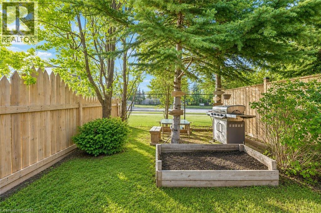 538 Beaumont Crescent, Kitchener, Ontario  N2A 0A9 - Photo 44 - 40834248