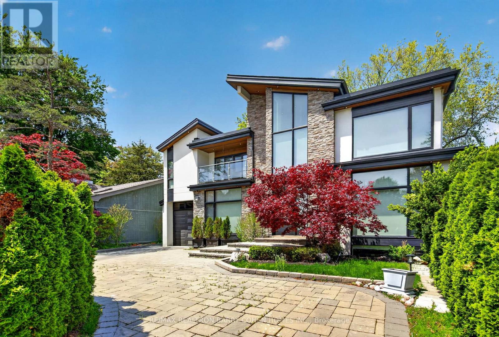 16 Chipping Road, Toronto, Ontario  M3B 1L1 - Photo 3 - C13228078