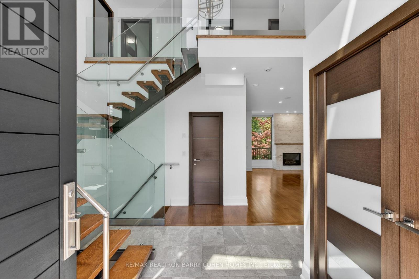 16 Chipping Road, Toronto, Ontario  M3B 1L1 - Photo 4 - C13228078