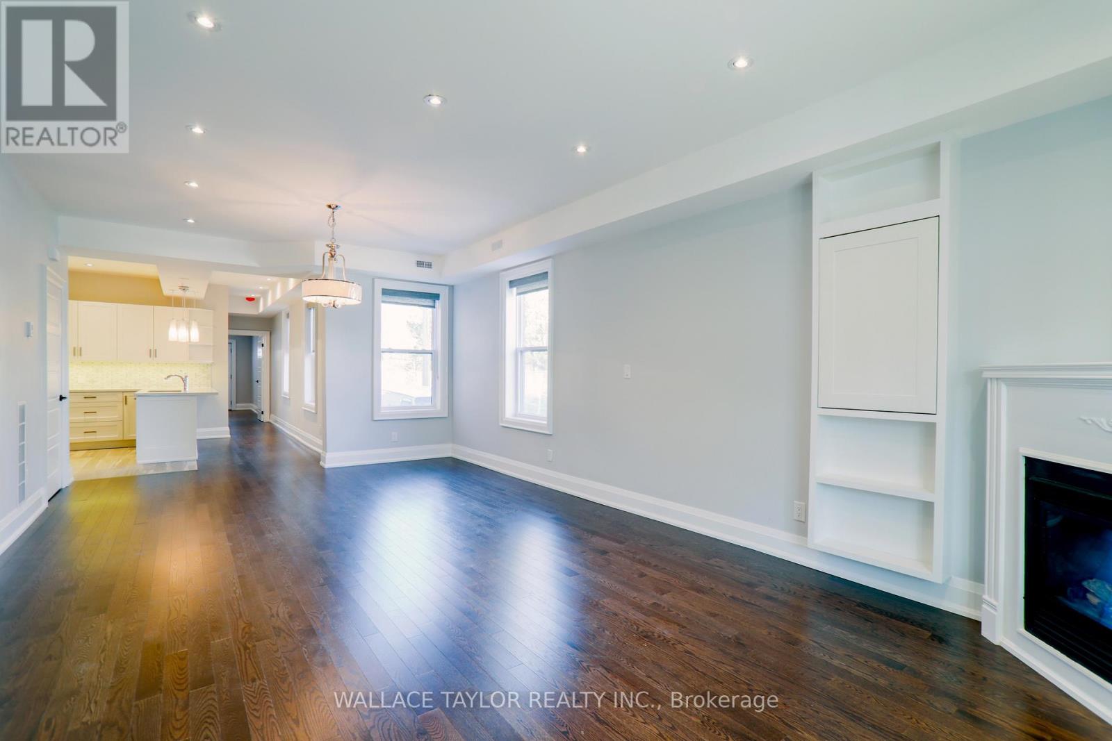 Upper - 148 Carlaw Avenue, Toronto, Ontario  M4M 2R9 - Photo 27 - E13228024