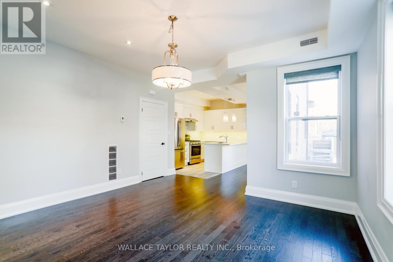 Upper - 148 Carlaw Avenue, Toronto, Ontario  M4M 2R9 - Photo 28 - E13228024