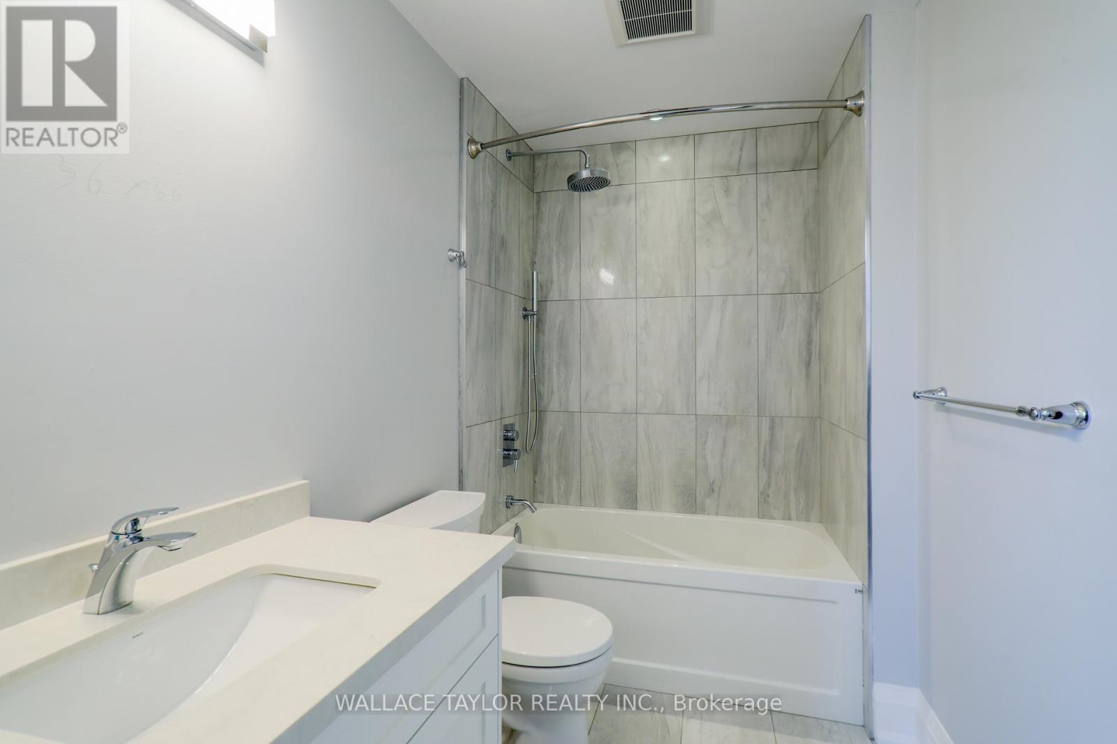 Upper - 148 Carlaw Avenue, Toronto, Ontario  M4M 2R9 - Photo 29 - E13228024