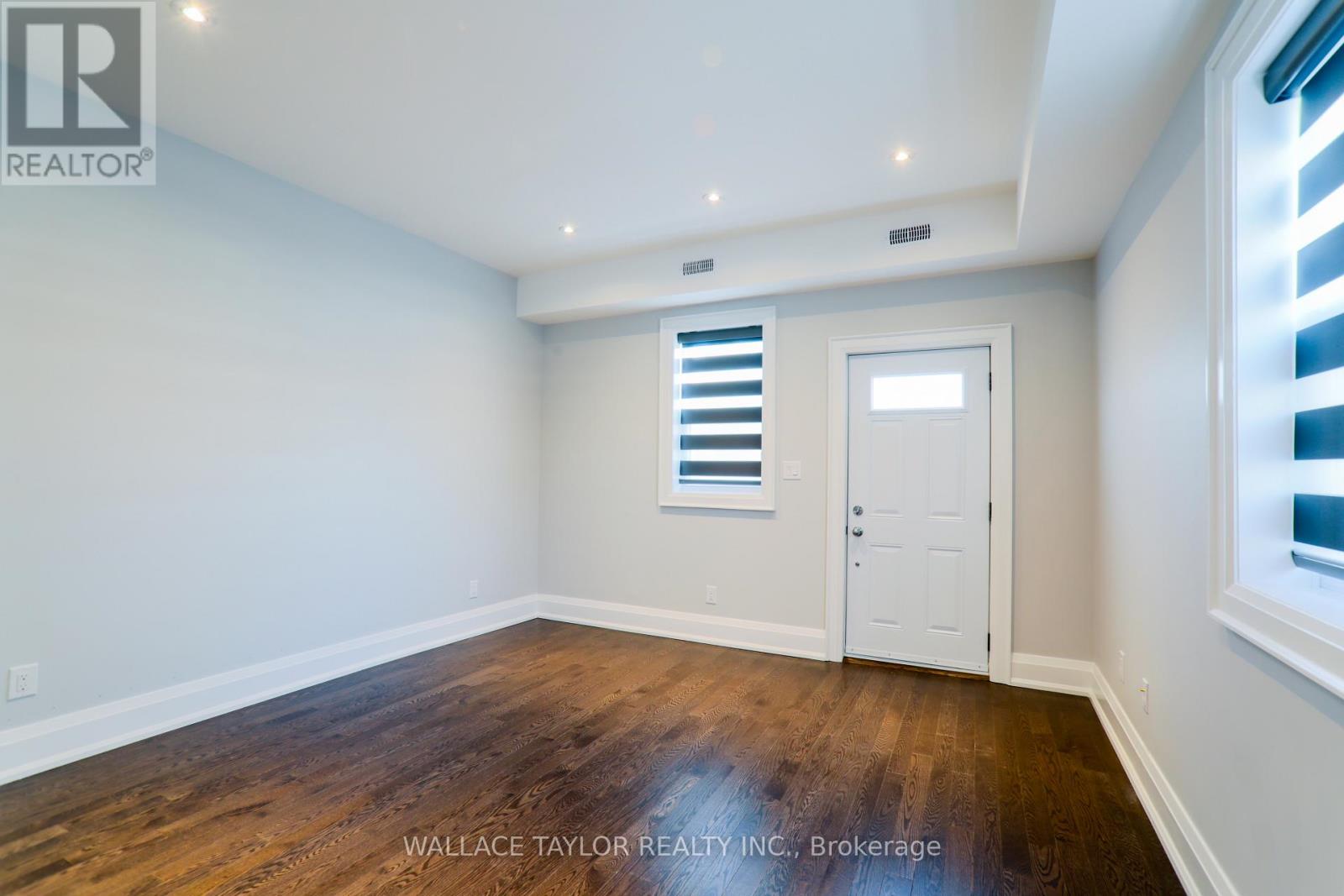Upper - 148 Carlaw Avenue, Toronto, Ontario  M4M 2R9 - Photo 30 - E13228024
