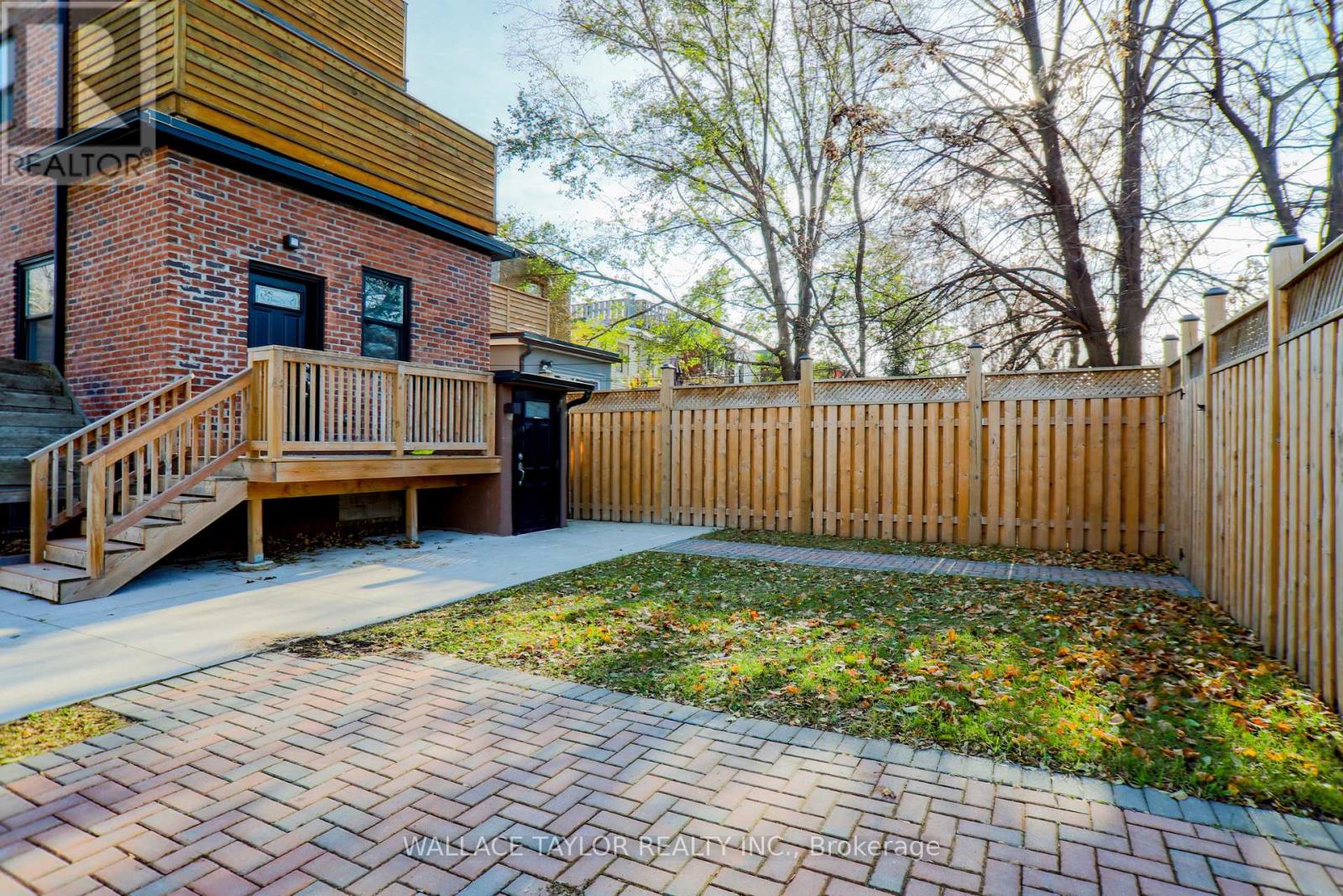 Upper - 148 Carlaw Avenue, Toronto, Ontario  M4M 2R9 - Photo 32 - E13228024