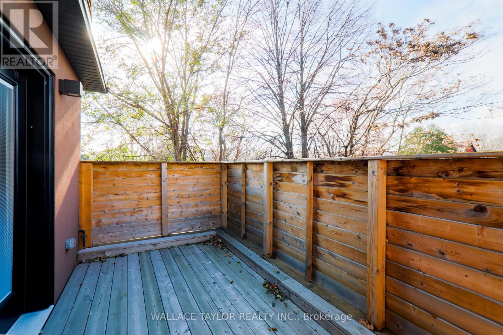 Upper - 148 Carlaw Avenue, Toronto, Ontario  M4M 2R9 - Photo 7 - E13228024