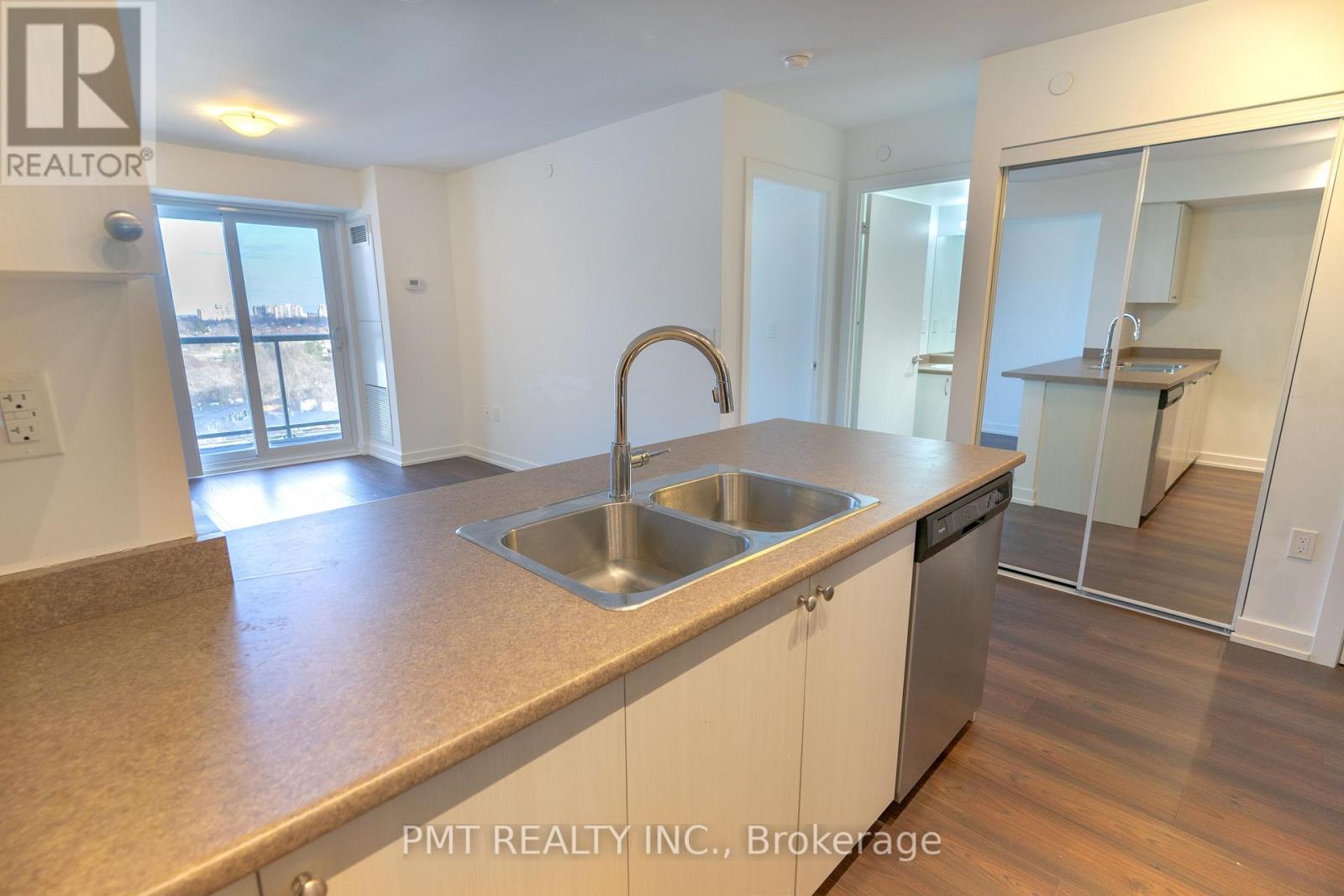 1302 - 1346 Danforth Road, Toronto, Ontario  M1J 0A9 - Photo 3 - E13228062