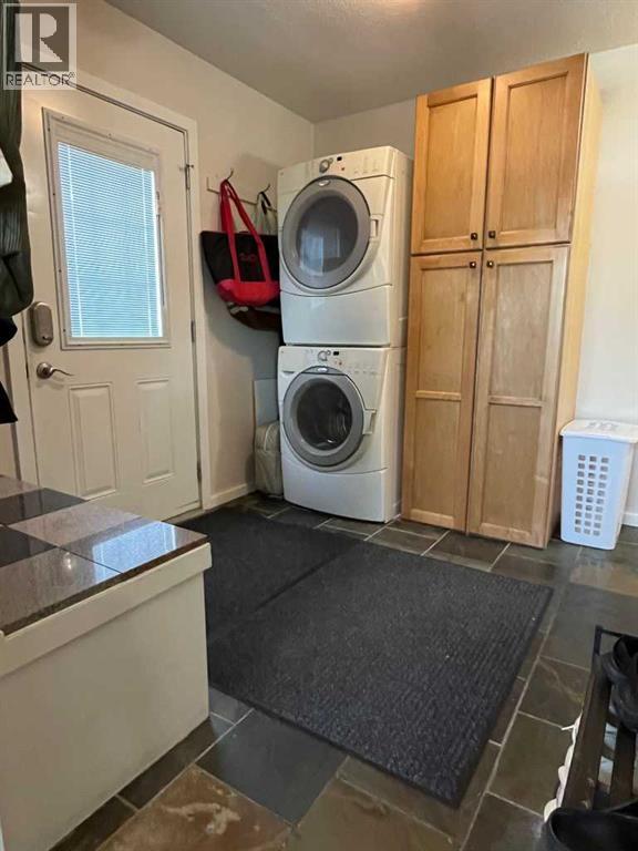 235s 50  W, Raymond, Alberta  T0K 2S0 - Photo 17 - A2314508
