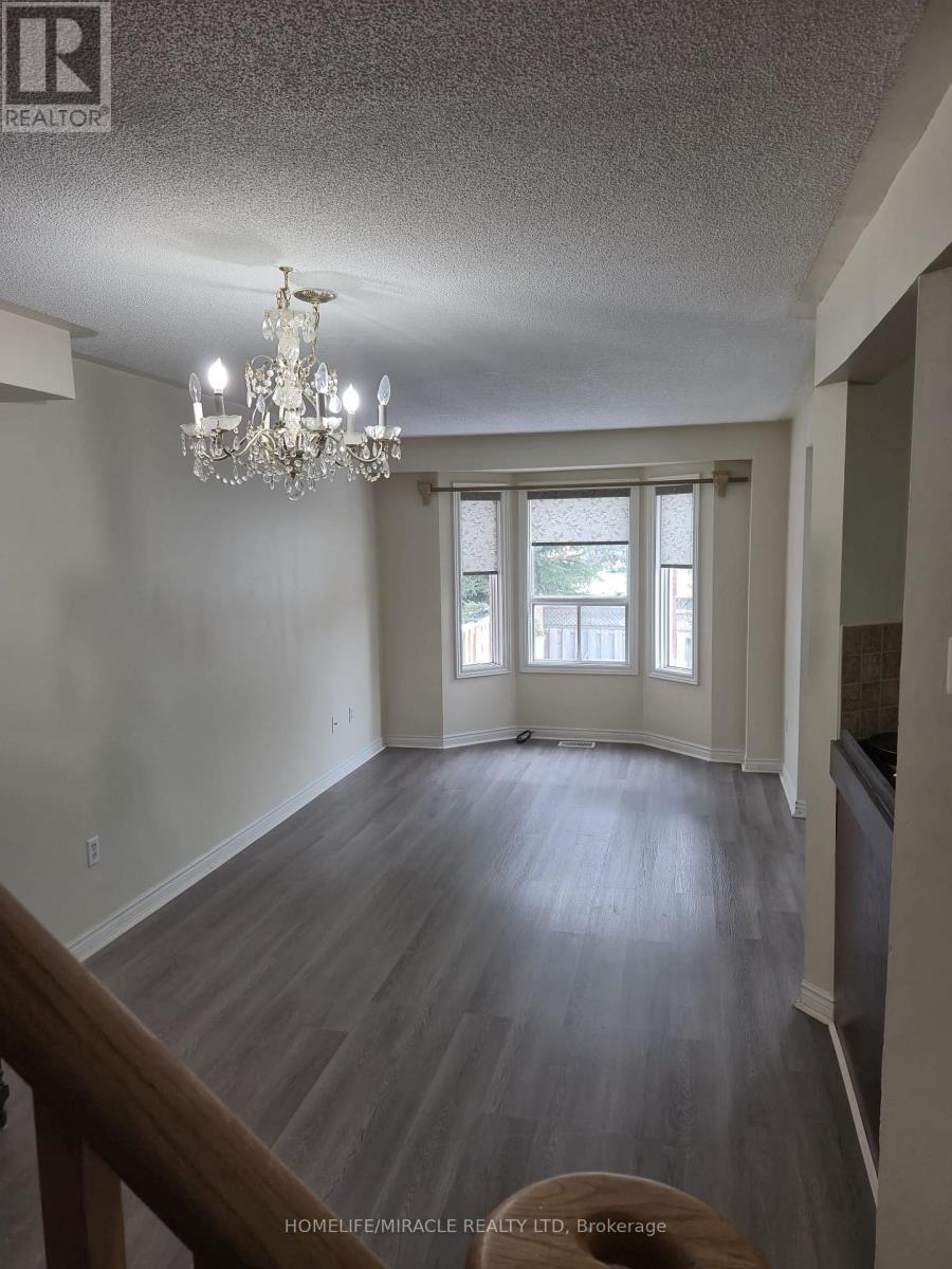Upper - 124 Lindenshire Avenue, Vaughan, Ontario  L6A 2N5 - Photo 6 - N13227944