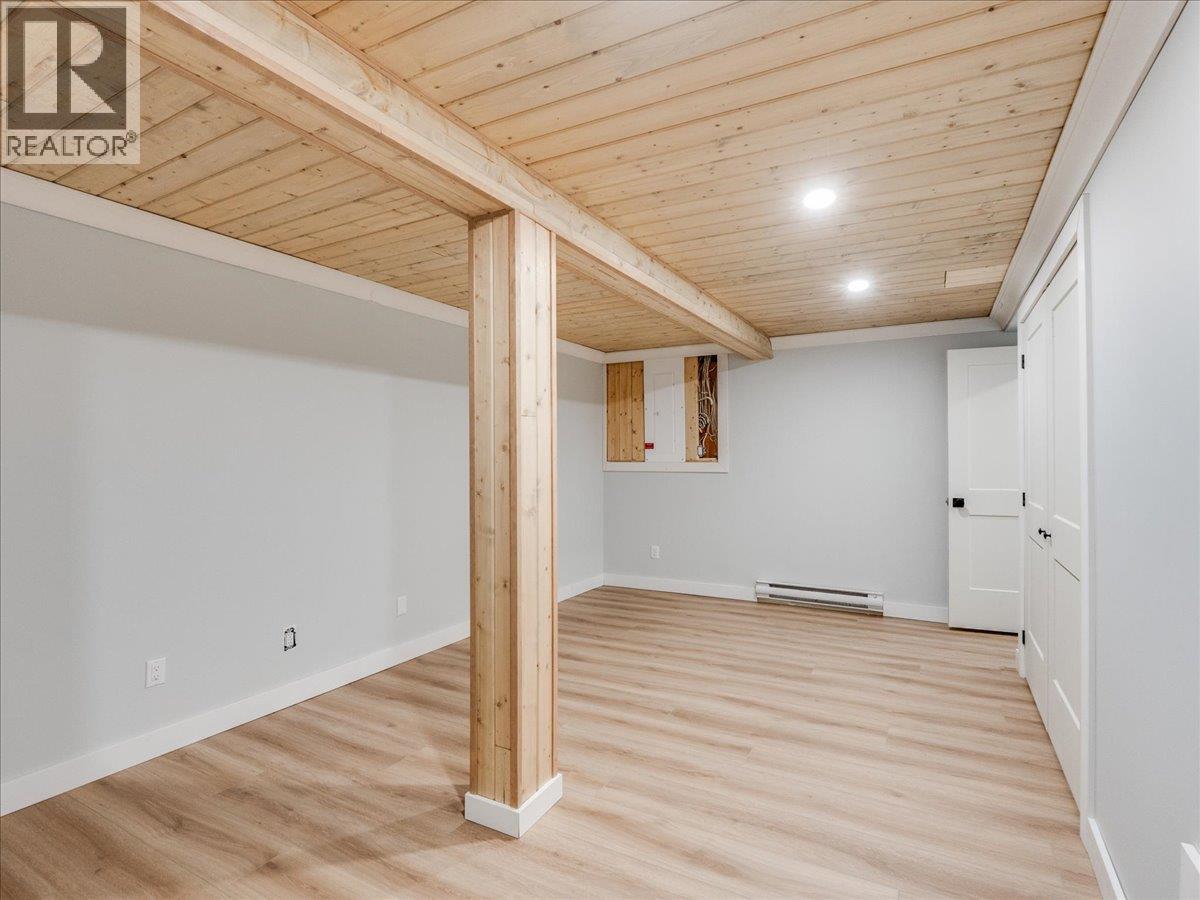 1727 Circle Street, Trail, British Columbia  V1R 1W8 - Photo 42 - 10383735