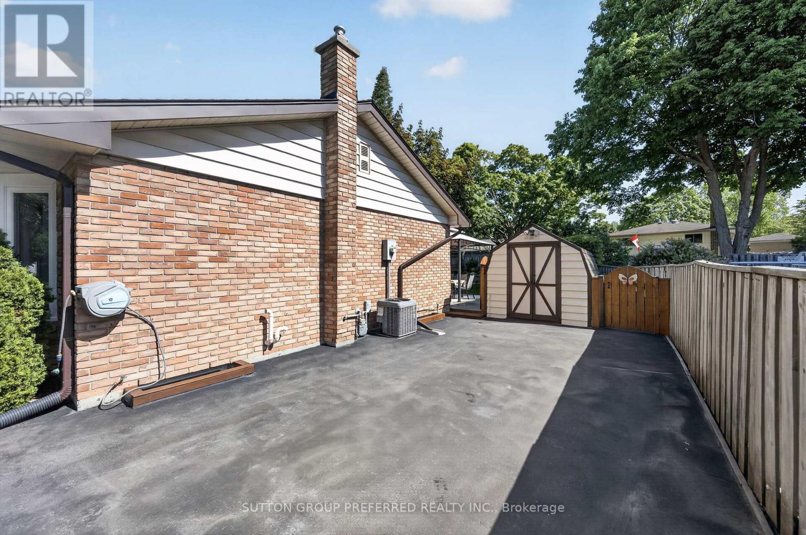 647 Glengyle Crescent, London North, Ontario  N5X 1X8 - Photo 3 - X13228290