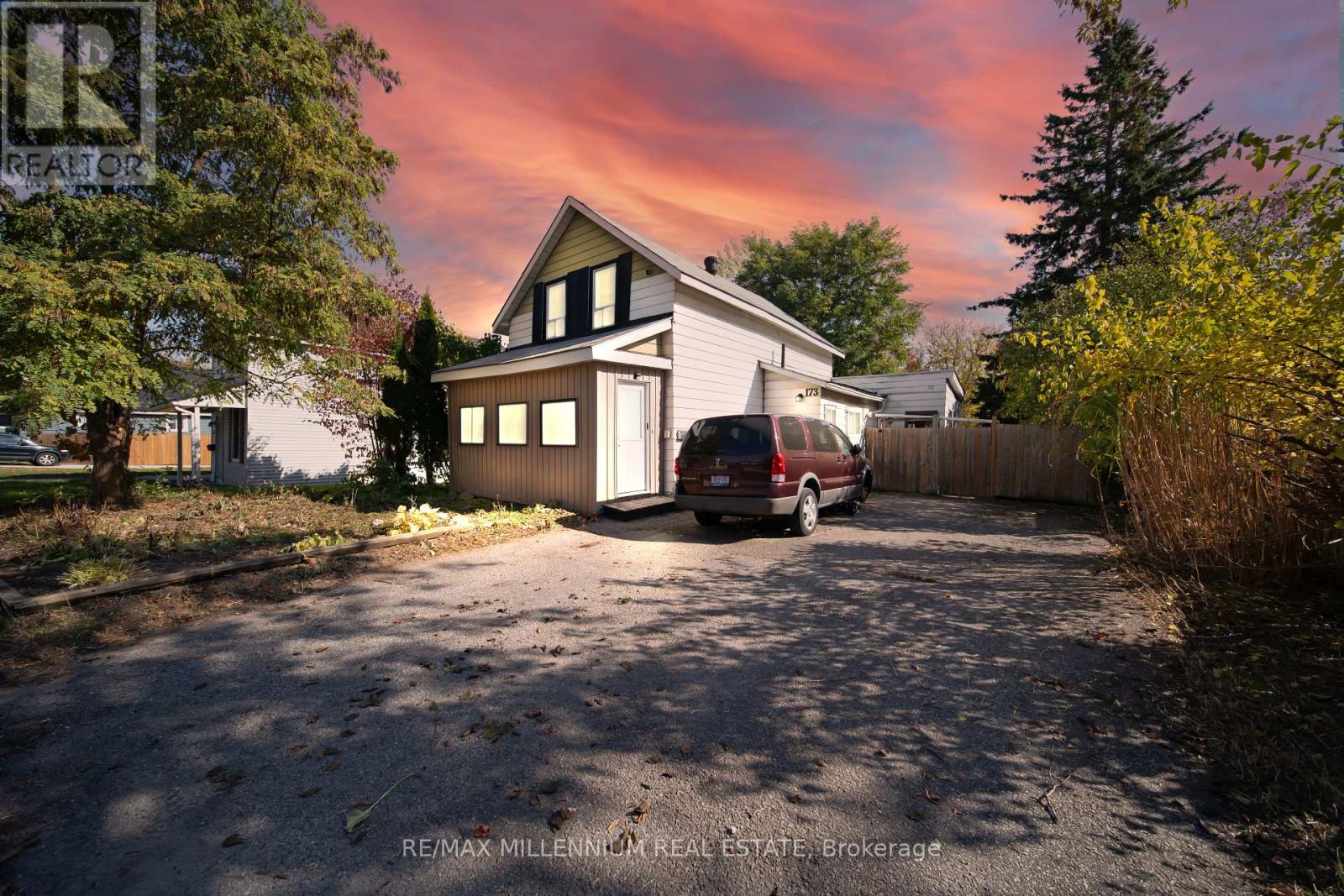 173 BARRIE ROAD, Orillia, Ontario
