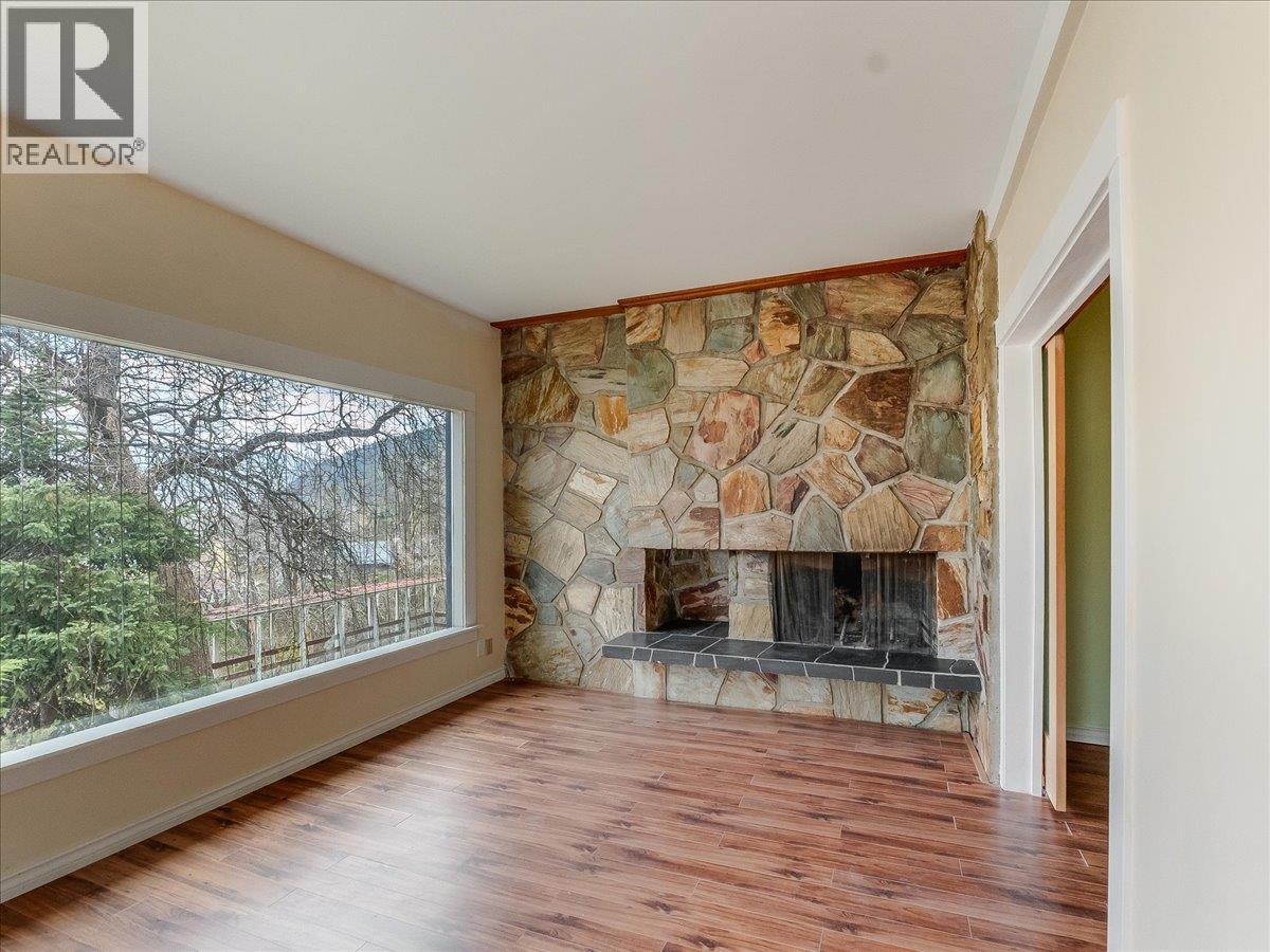 1472 Green Avenue Lane, Trail, British Columbia  V1R 4K2 - Photo 28 - 10383736