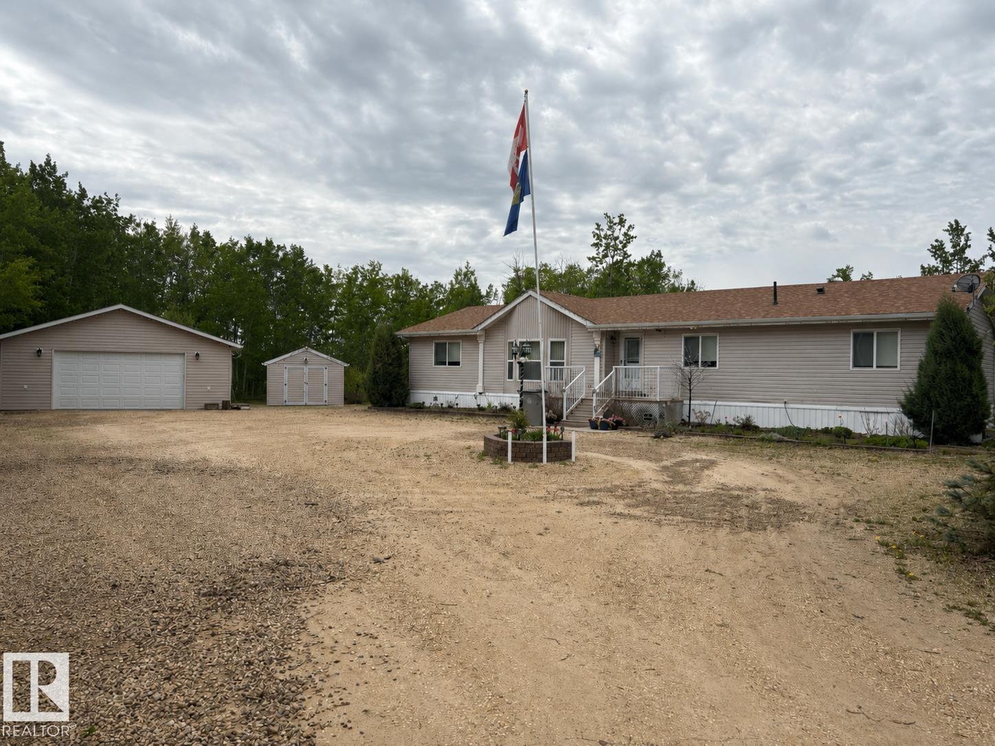 4901 48 Av, Busby, Alberta  T0G 0H0 - Photo 1 - E4490783
