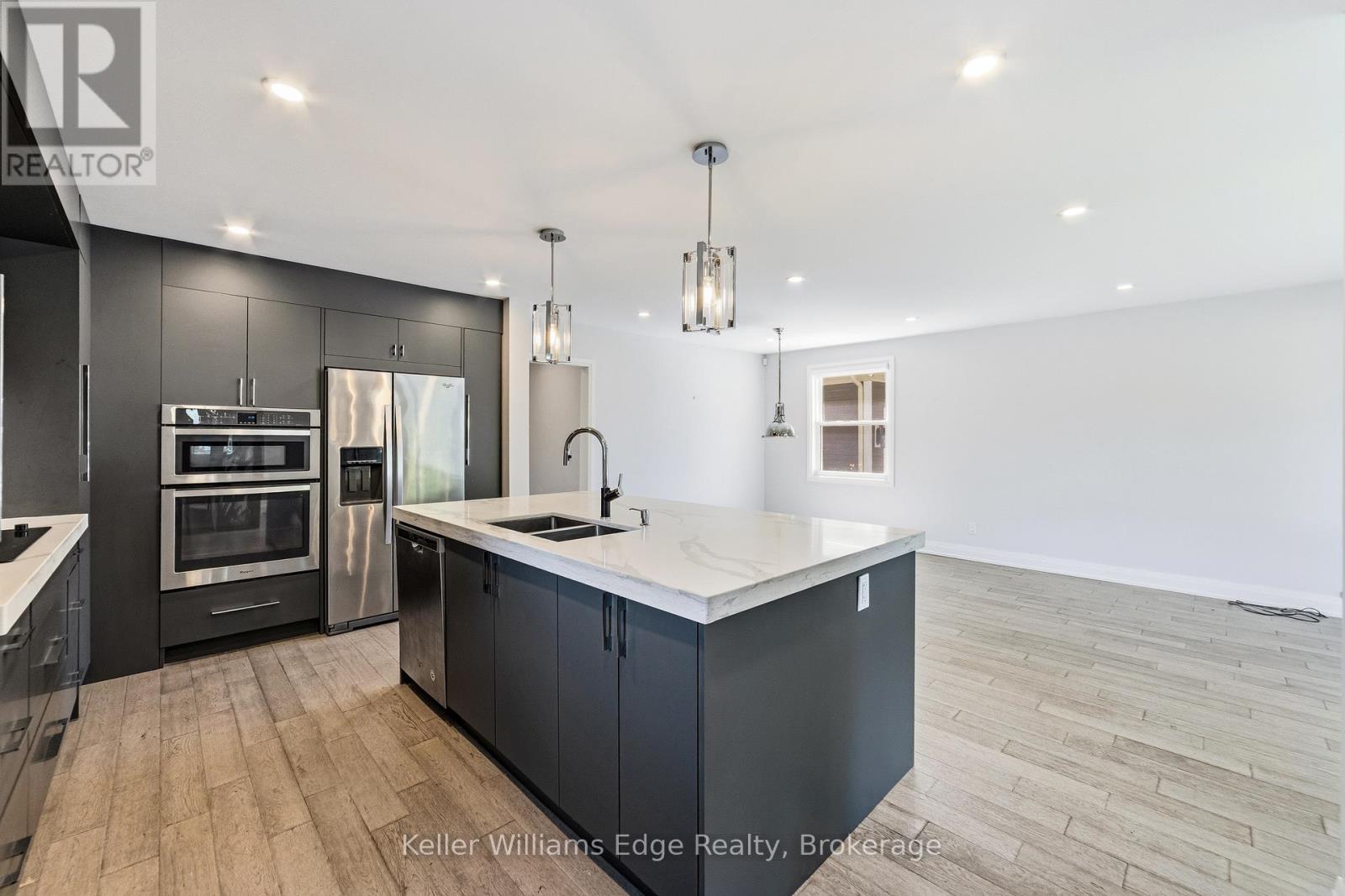Upper - 2300 Wagner Crescent, Burlington, Ontario  L7R 1S9 - Photo 10 - W13228174