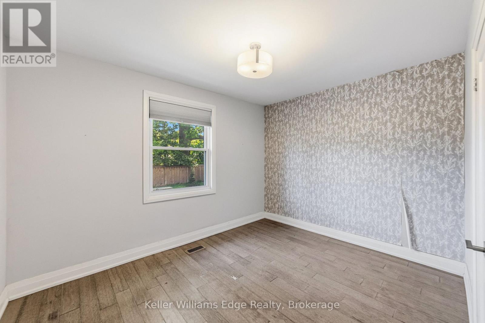 Upper - 2300 Wagner Crescent, Burlington, Ontario  L7R 1S9 - Photo 16 - W13228174