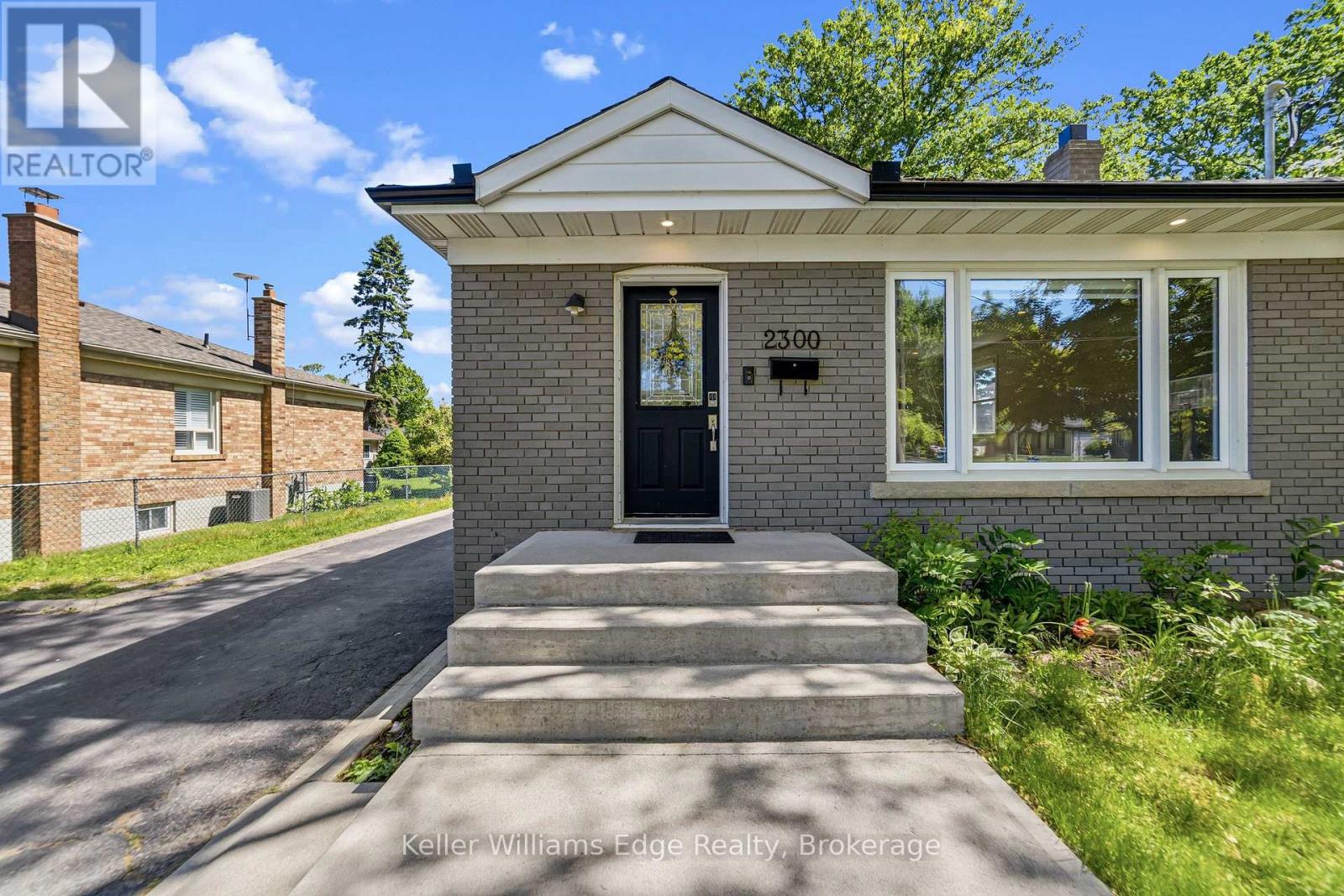 Upper - 2300 Wagner Crescent, Burlington, Ontario  L7R 1S9 - Photo 3 - W13228174