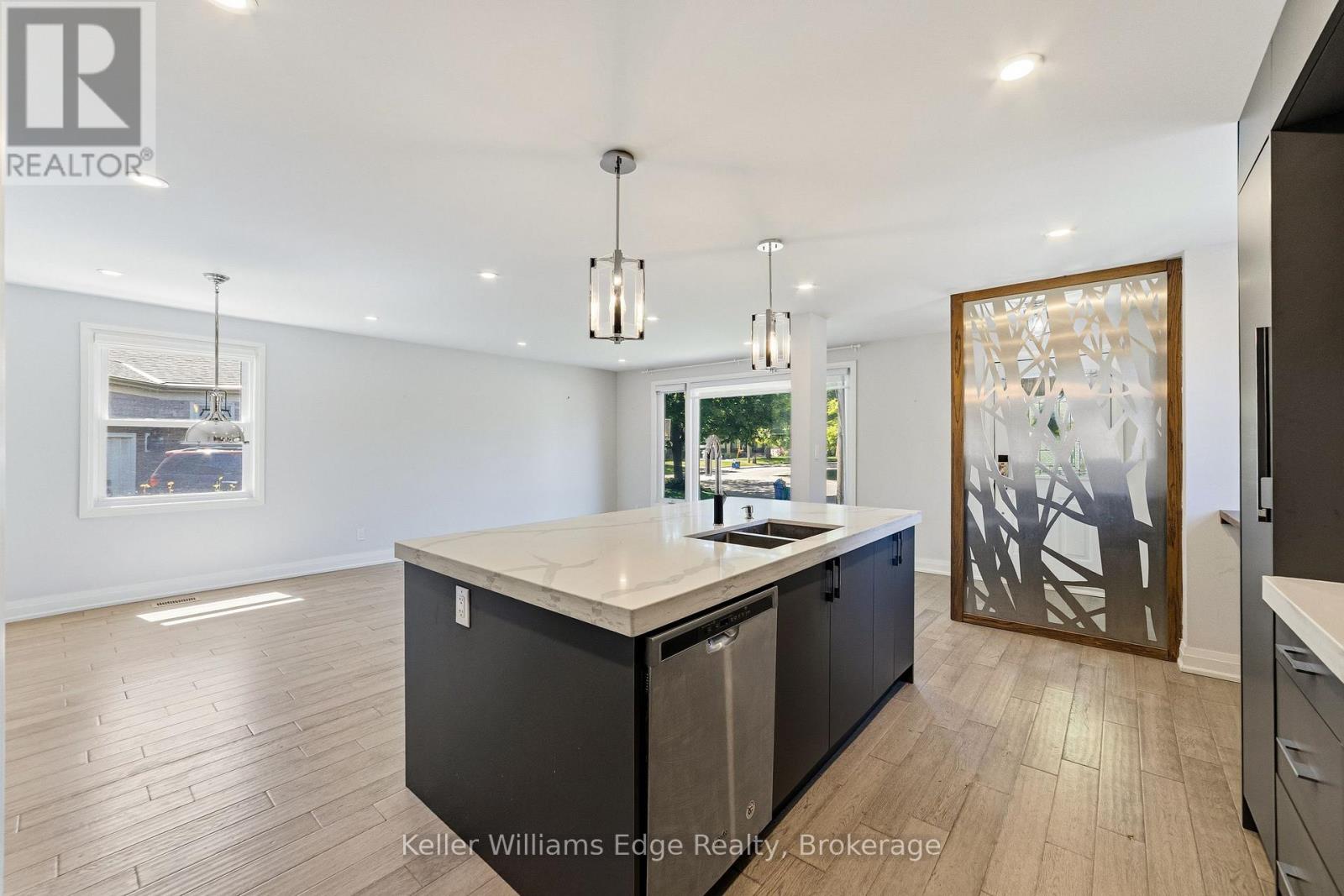 Upper - 2300 Wagner Crescent, Burlington, Ontario  L7R 1S9 - Photo 8 - W13228174